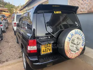 Mitsubishi Pajero 2002 Black