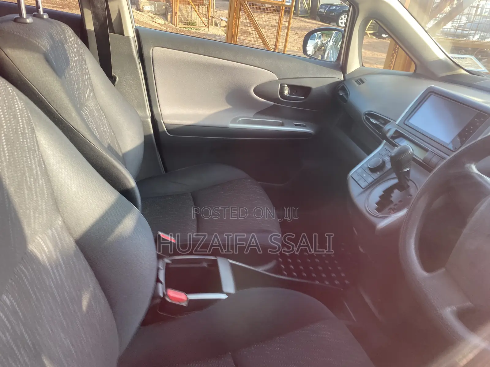 Toyota Wish 2010 Silver