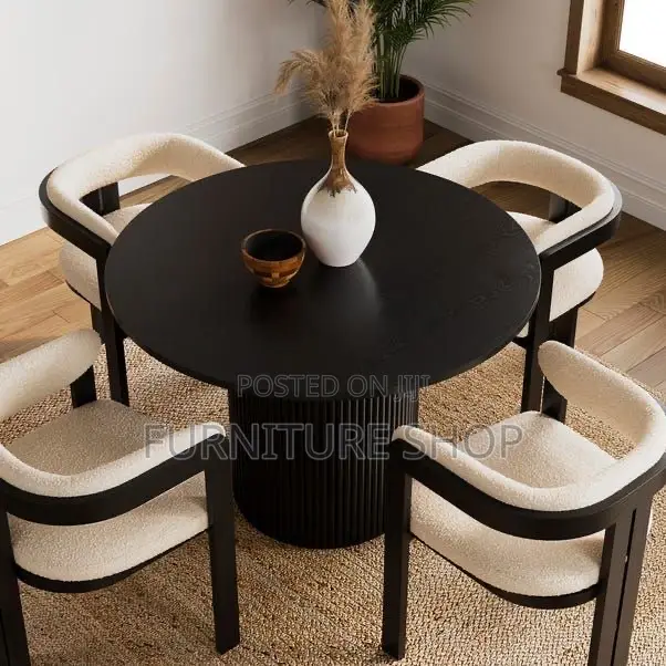 Round Table