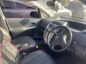 Toyota Ractis 2009 Silver