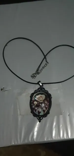 Pendant Necklace