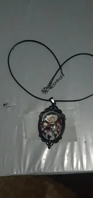 Pendant Necklace