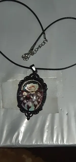 Pendant Necklace