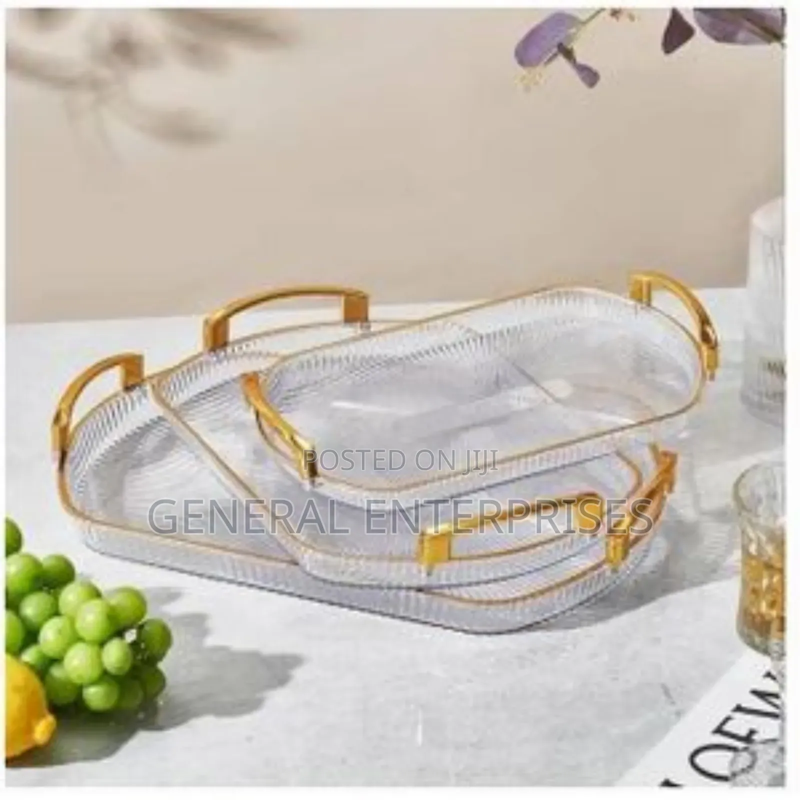 3-Piece Set of Transparent Acrylic Serving Trays