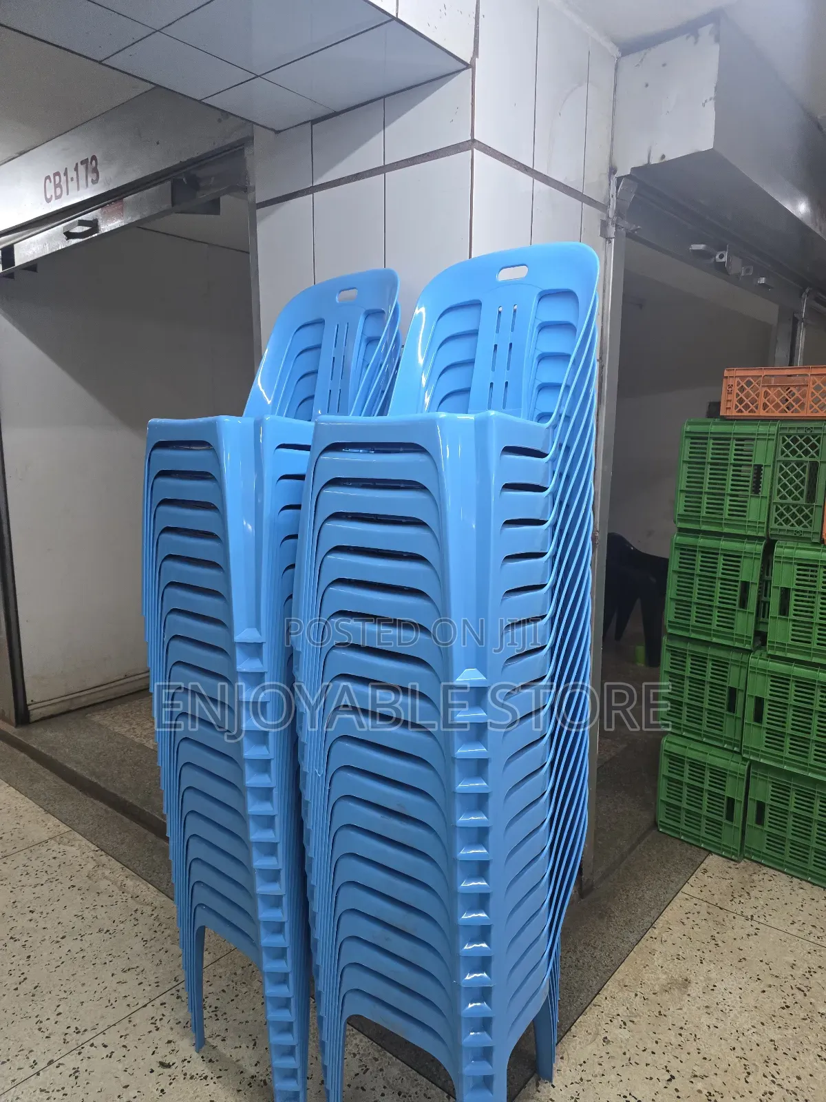 Stackable Pearl Plastic Chairs Plastic Chairs