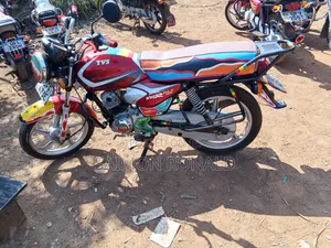 TVS HLX 125 2021 Red