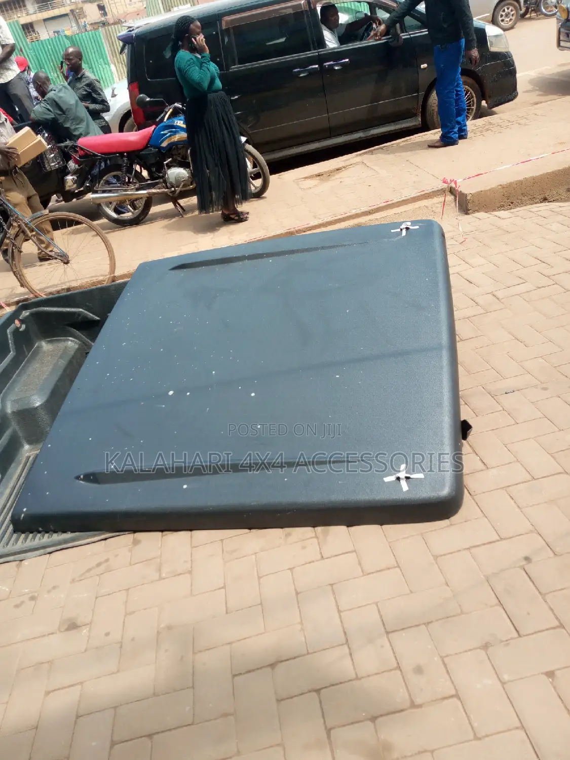 Hard Plastic Gas Shock Tonneau Cover Toyota Hilux