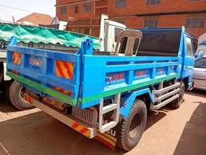 Isuzu Elf Tipper