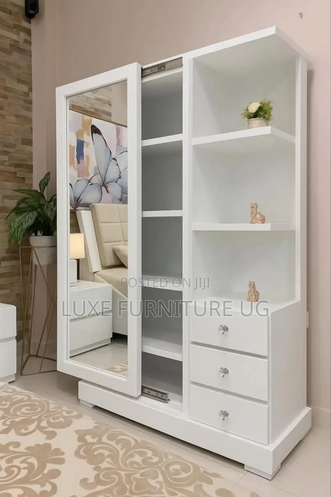 Slide Dressing Mirror
