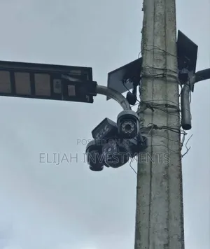 Solar-Powered PTZ (Pan-Tilt-Zoom) Security Camera.