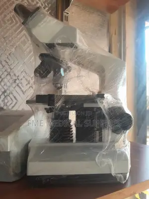 Microscope