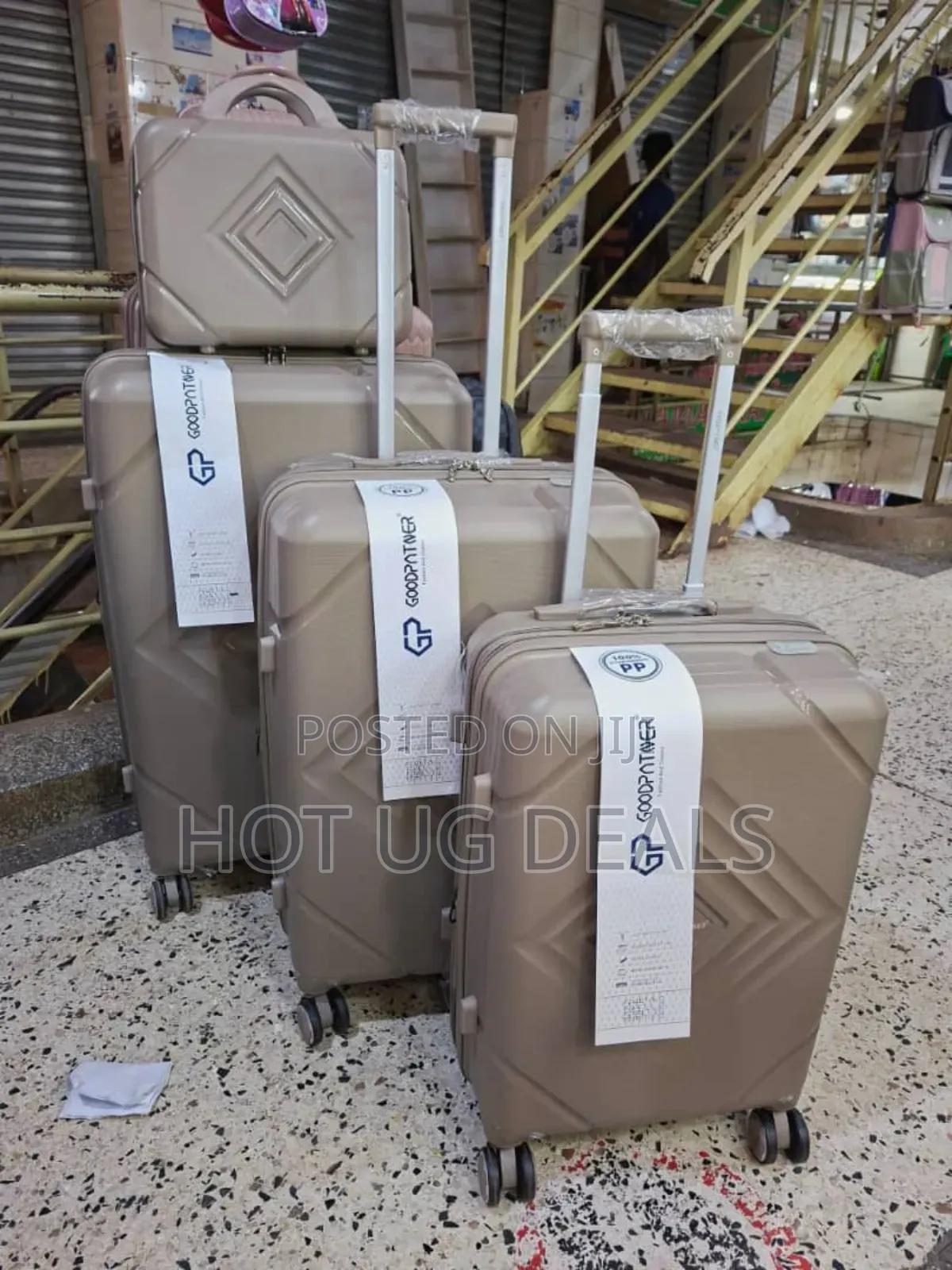 A Set Of 4pcs Durable Pure Rubber Suitcases