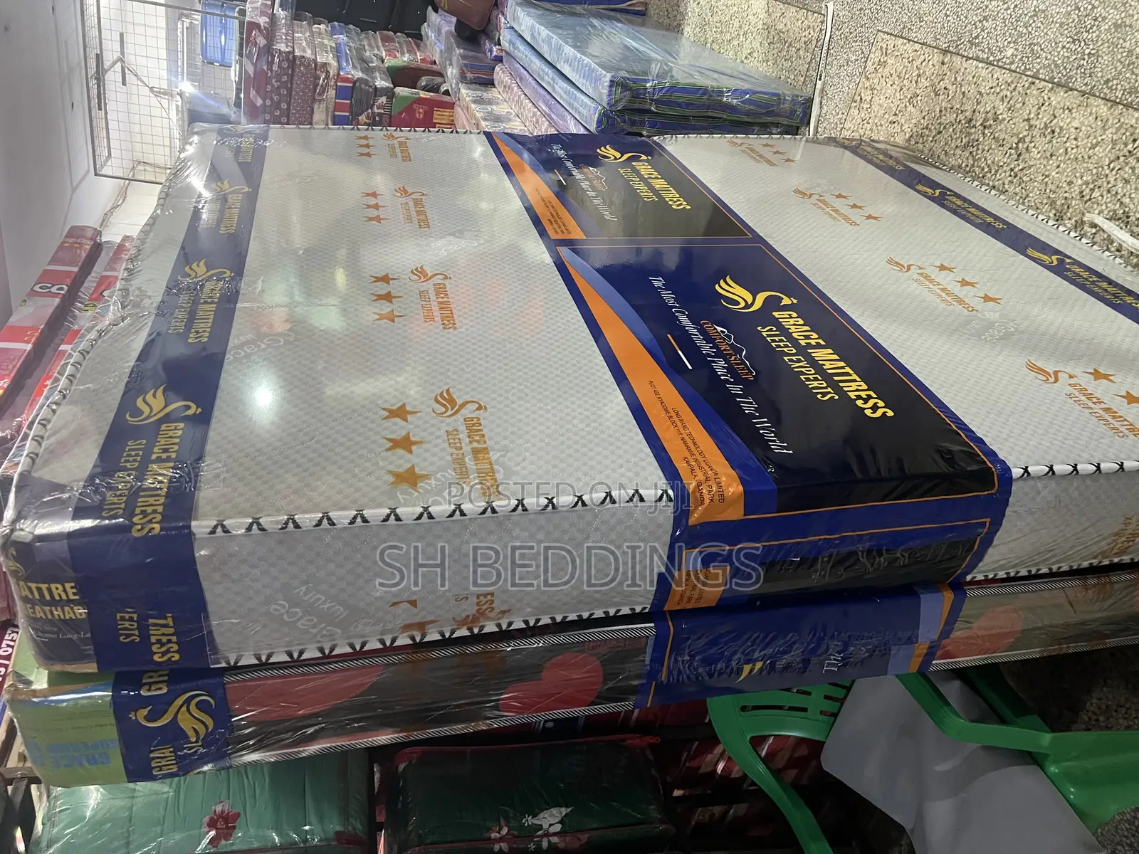 A 6x6 High Density Mattress Fiber Grace Foam Type