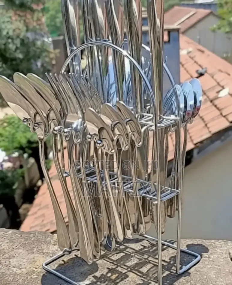 Royal Ford 24 Pieces of Cutlery Set