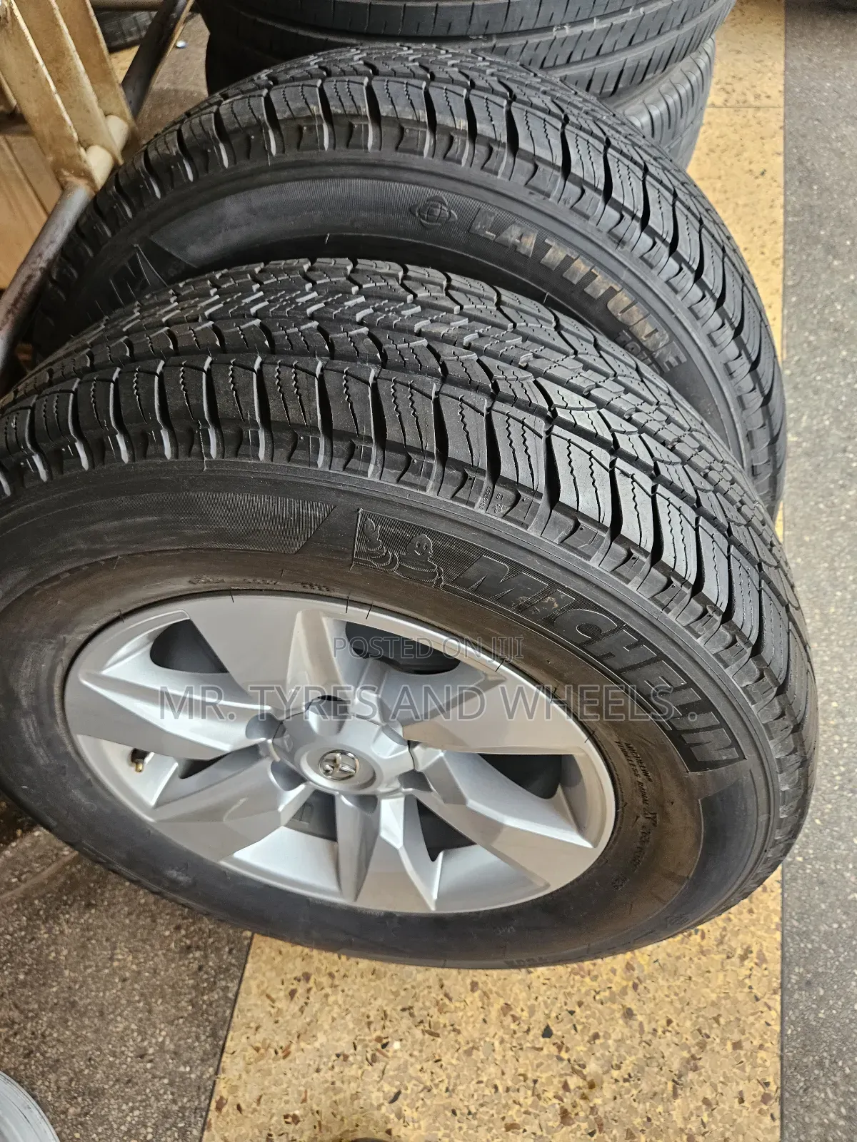 265 65 R17 Both Japan Rims N Japan Tires Type Is Michelin Just Order