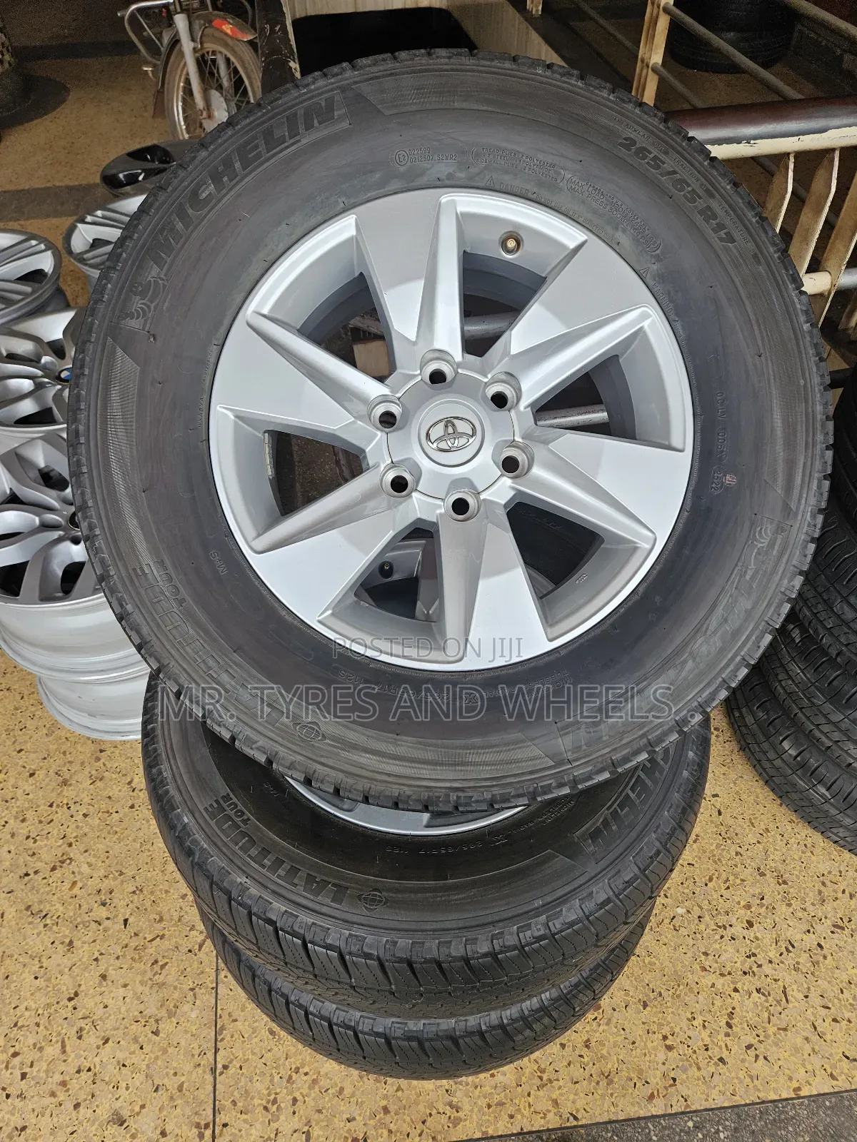 265 65 R17 Both Japan Rims N Japan Tires Type Is Michelin Just Order