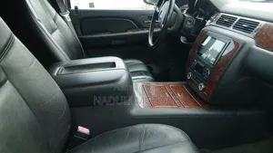 Chevrolet Tahoe 2010 White