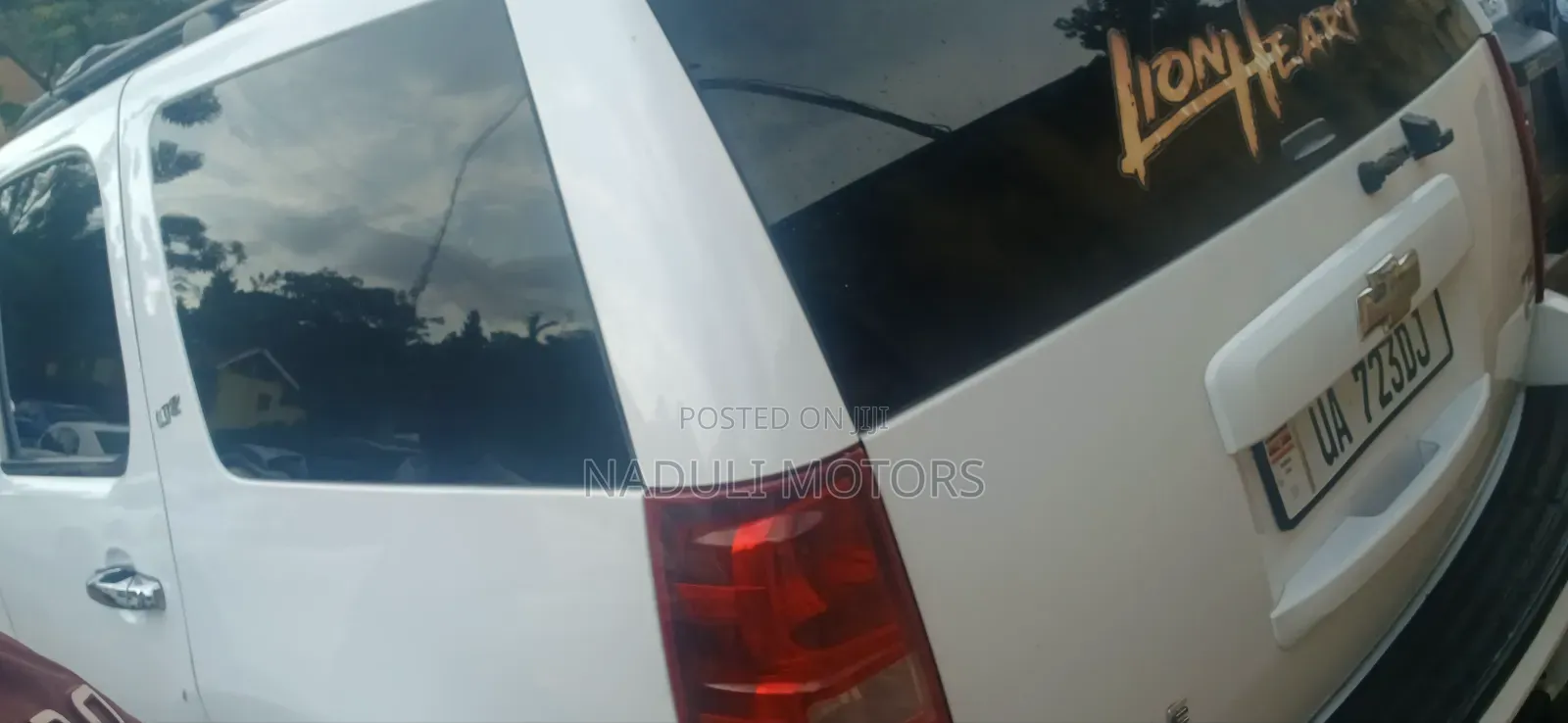 Chevrolet Tahoe 2010 White