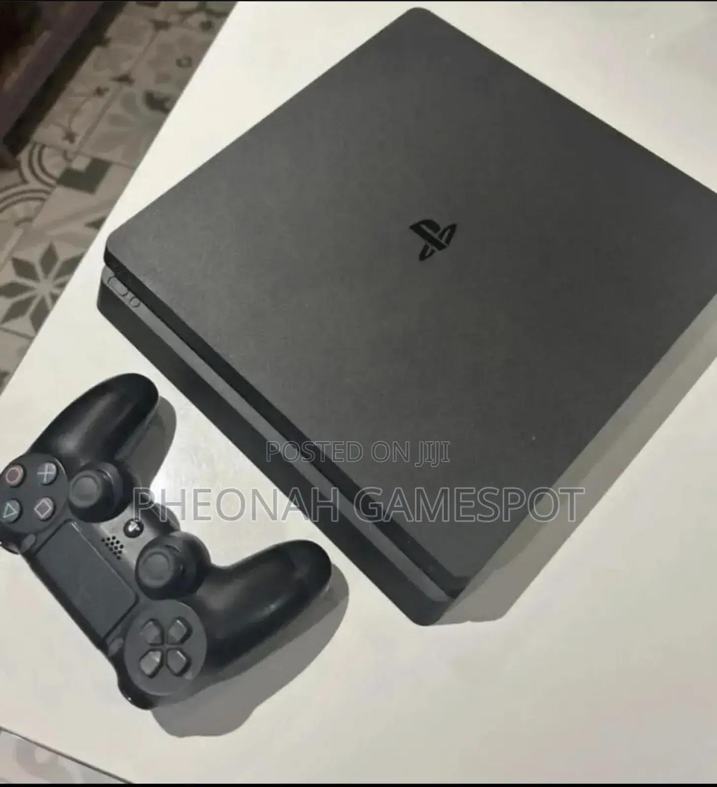 Fairly New Playstation Ps4 Slim. Chipped, It Comes With Free 13 Games