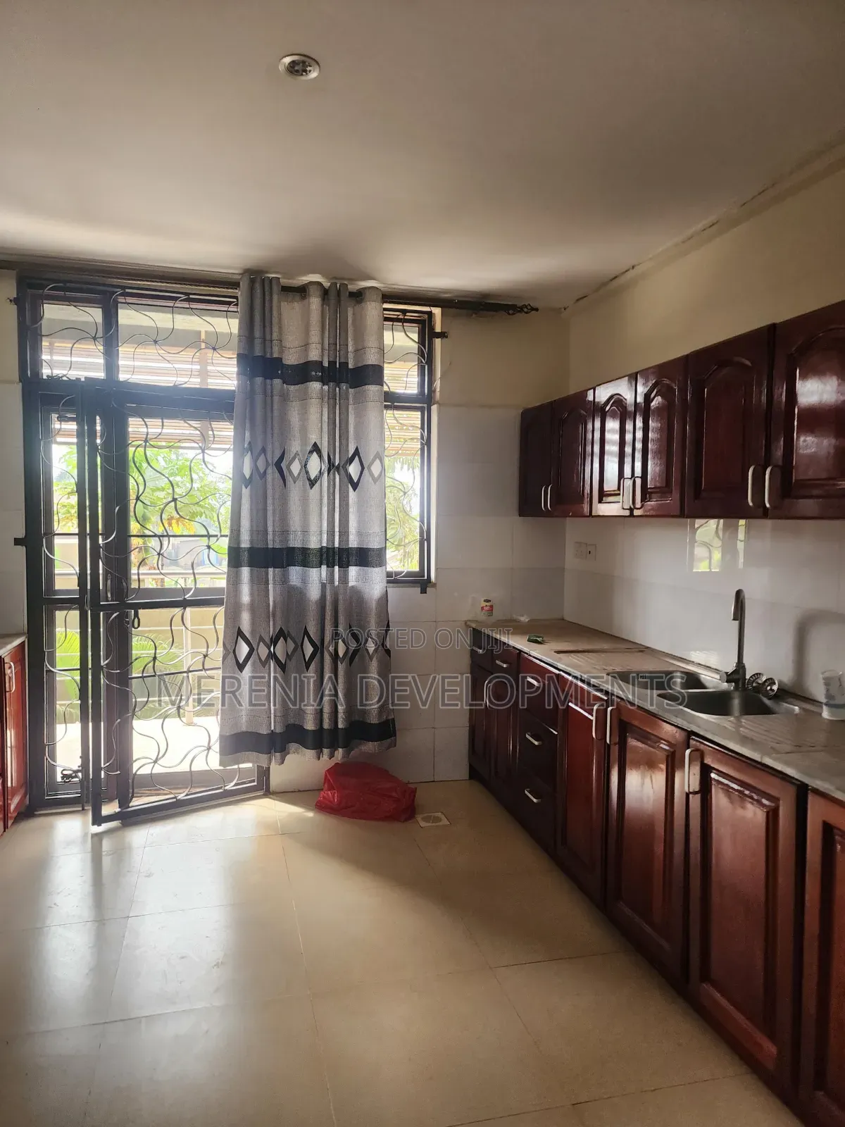 2bdrm Apartment in Bugoloobi, Central Division for rent