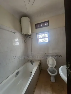 5bdrm House in Kansanga, Makindye for rent