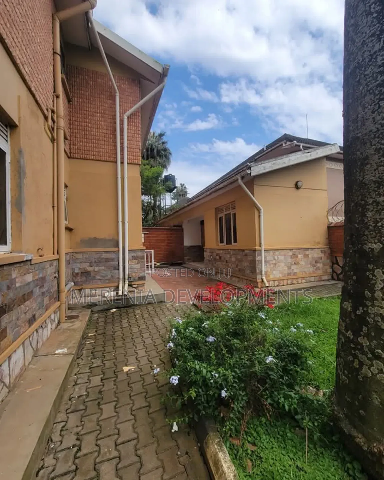 4bdrm House in Bugoloobi, Central Division for rent