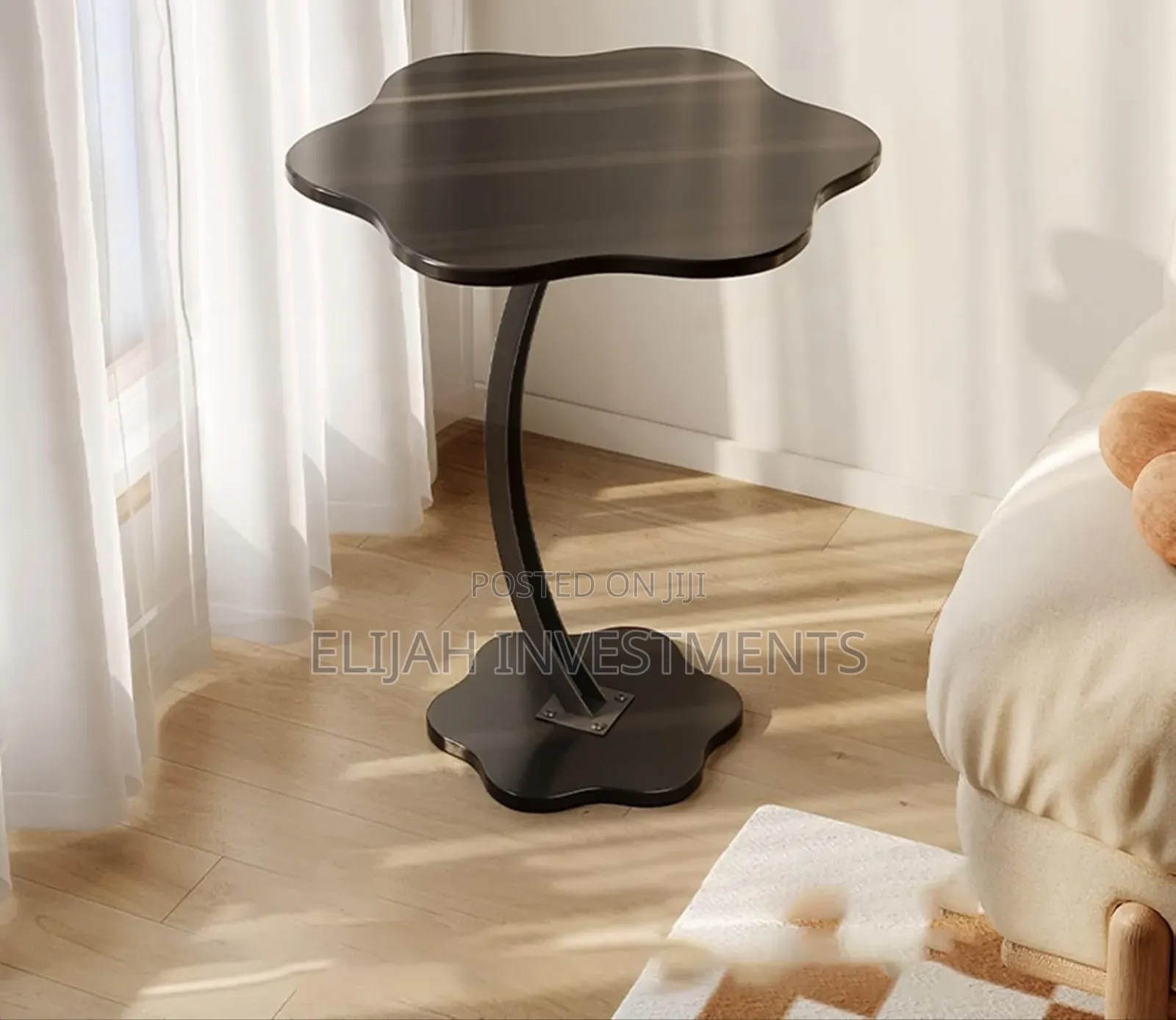 Modern Flower-shaped Side Table