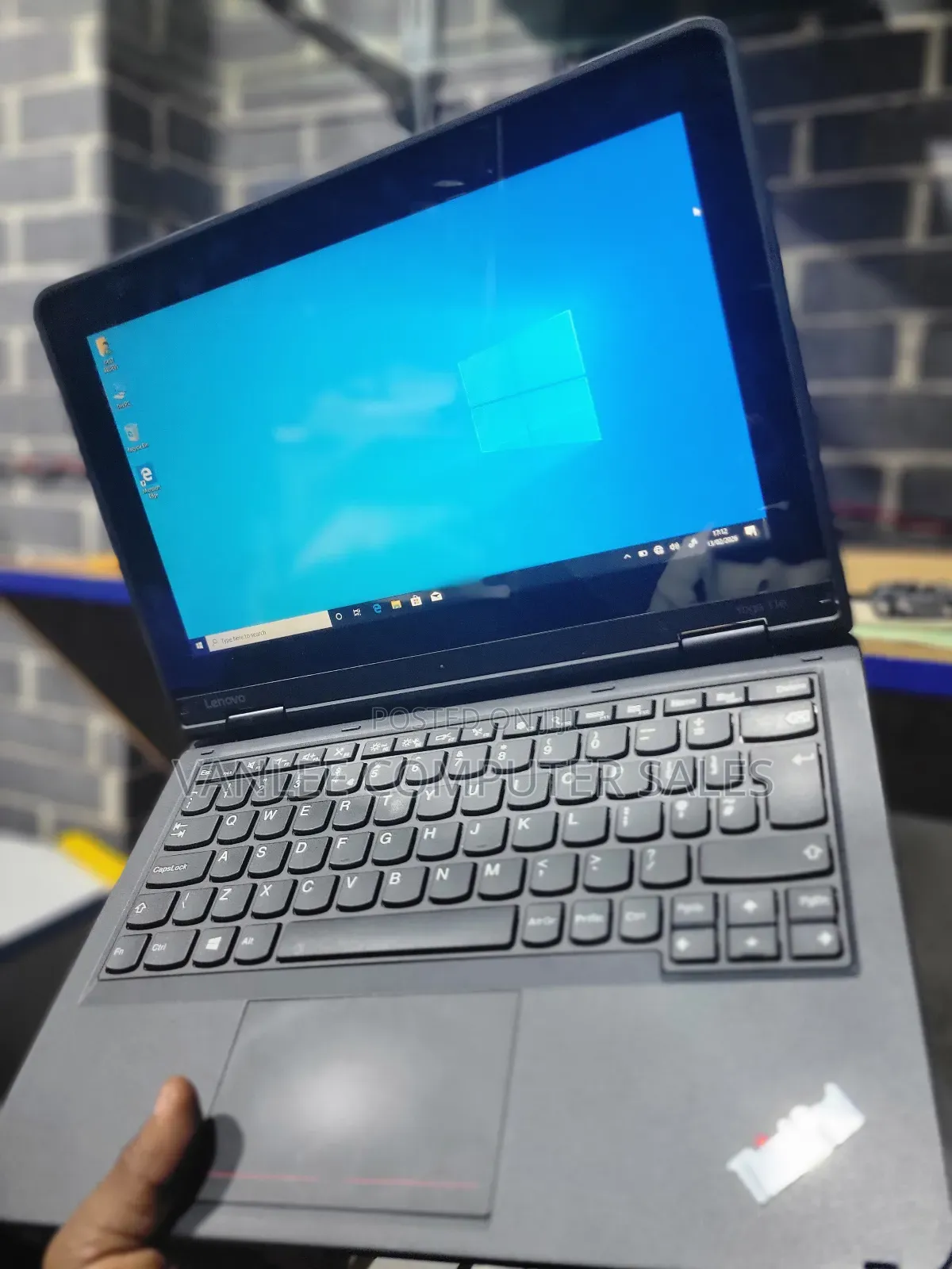 Laptop Lenovo Yoga 11e 4GB Intel Celeron HDD+SSD 128GB