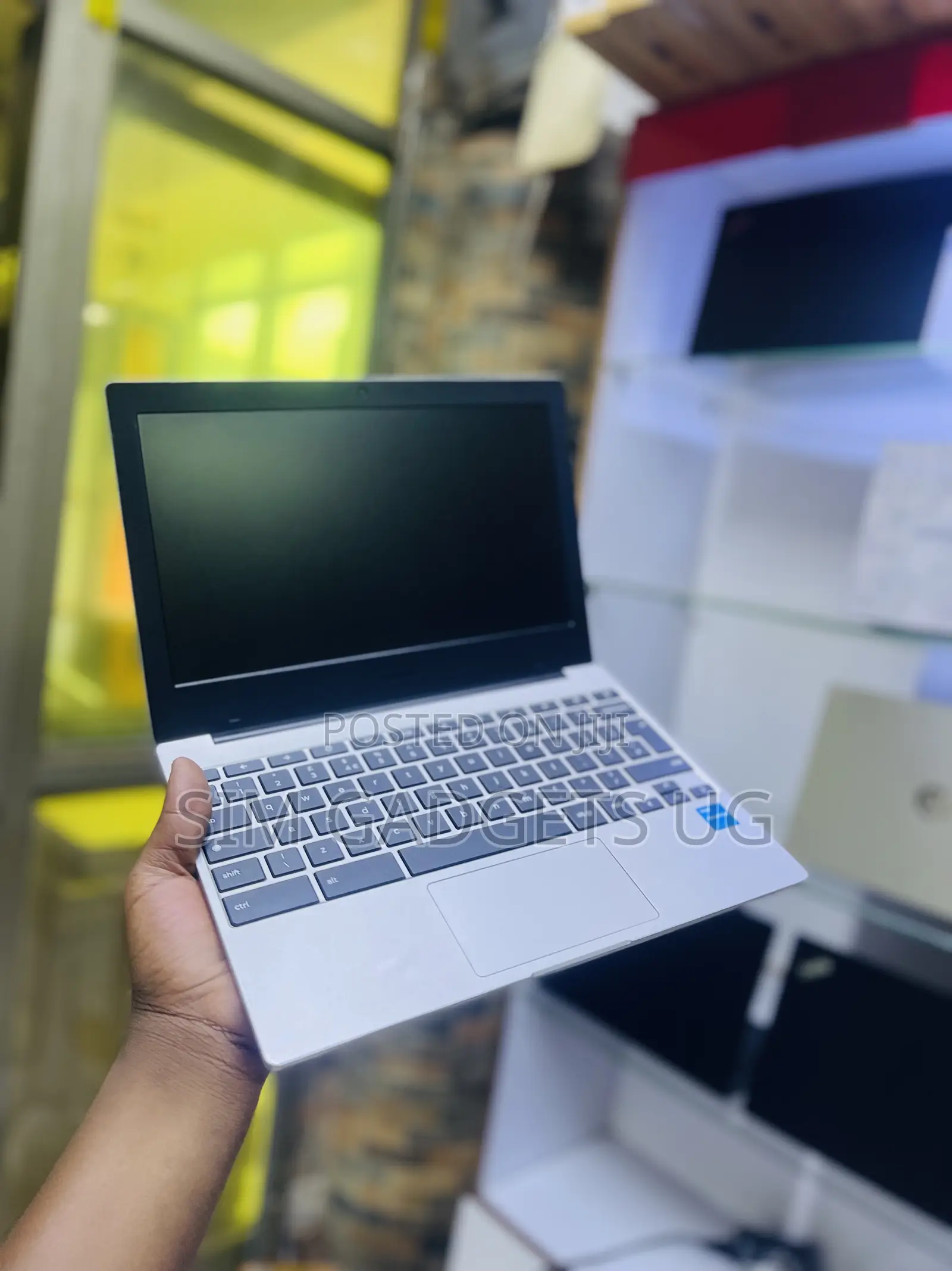 New Laptop Samsung Chromebook XE310 4GB Intel Celeron SSD 60GB