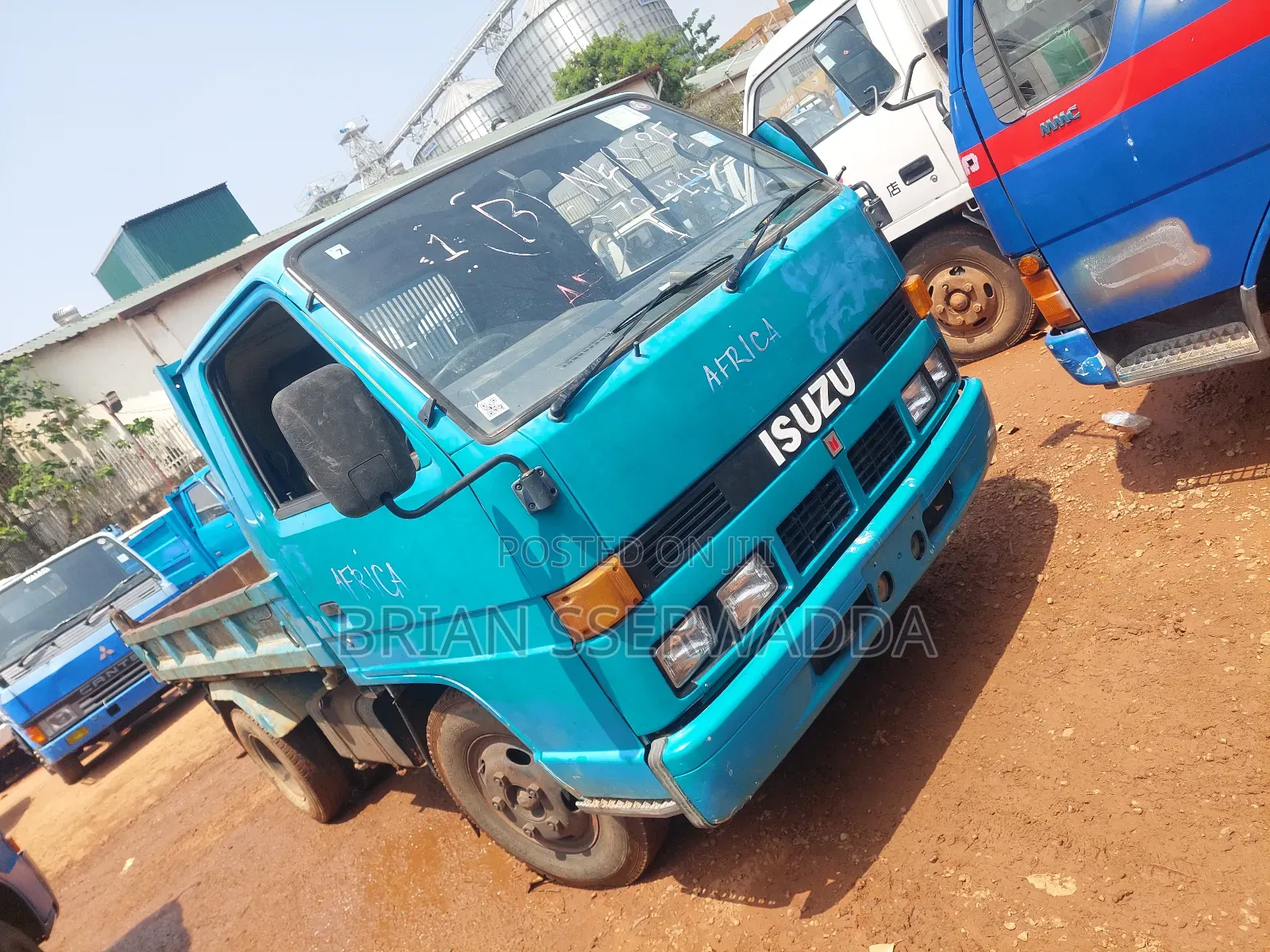 Isuzu Elf Tipper