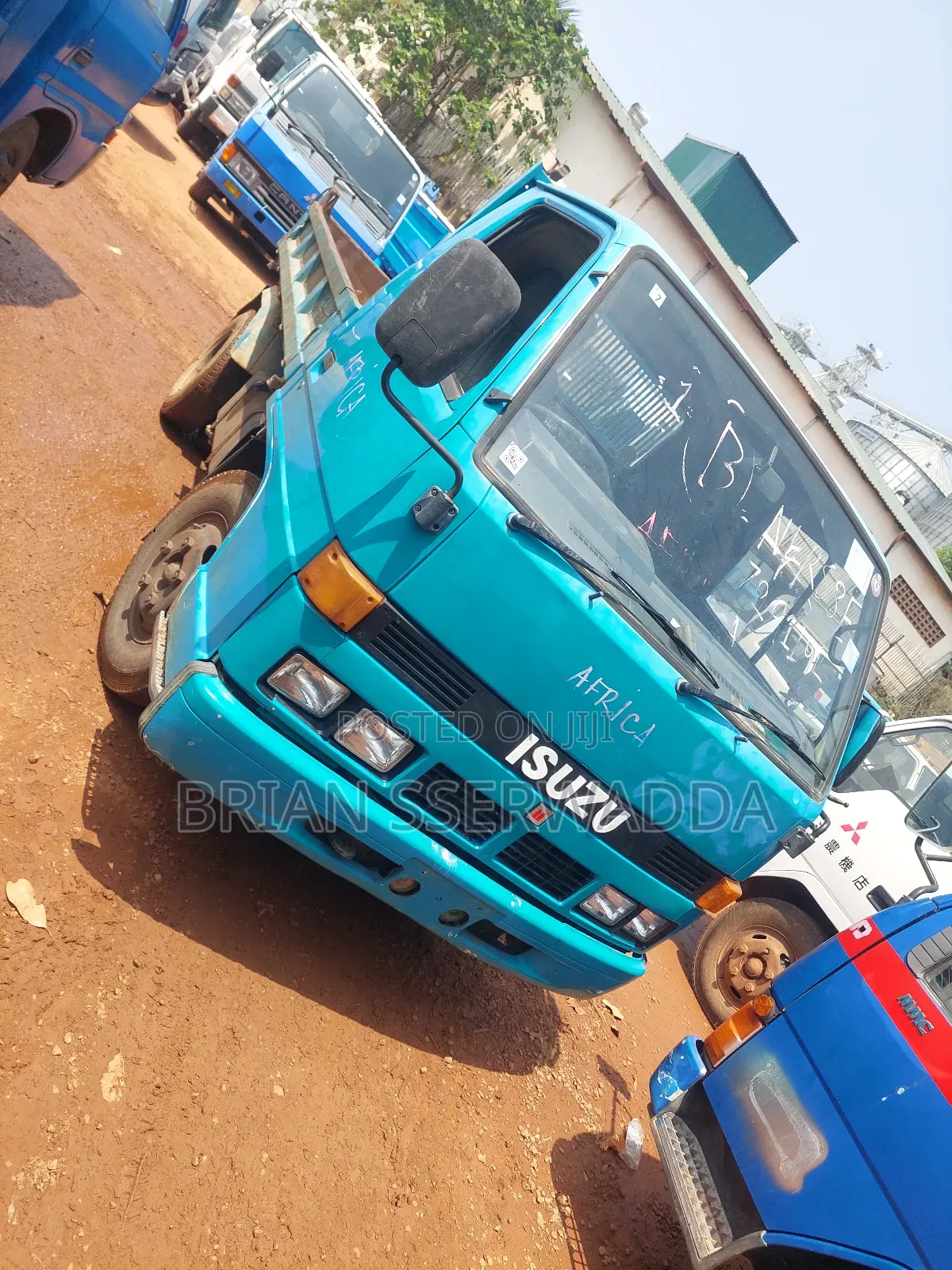 Isuzu Elf Tipper