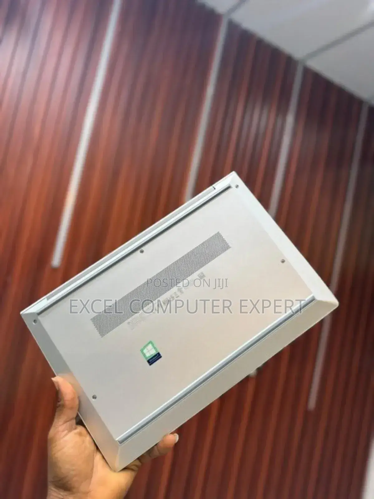 New Laptop HP EliteBook 830 G7 8GB Intel Core i7 SSD 256GB