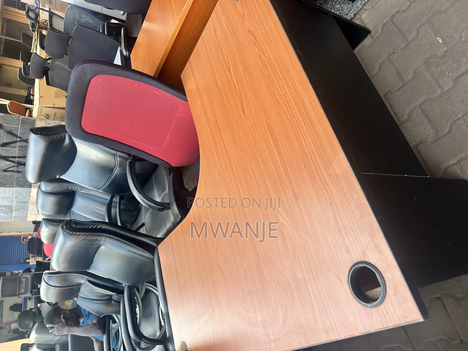 New Beautiful New Office Table