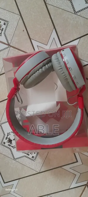 Feel The Vibe With Head Beats