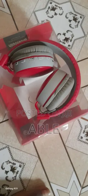Feel The Vibe With Head Beats