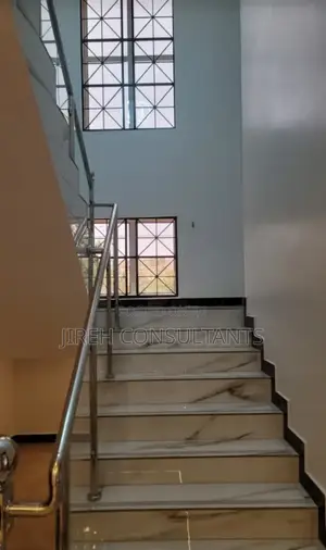 6bdrm House in Emerald Estate, Central Division for sale