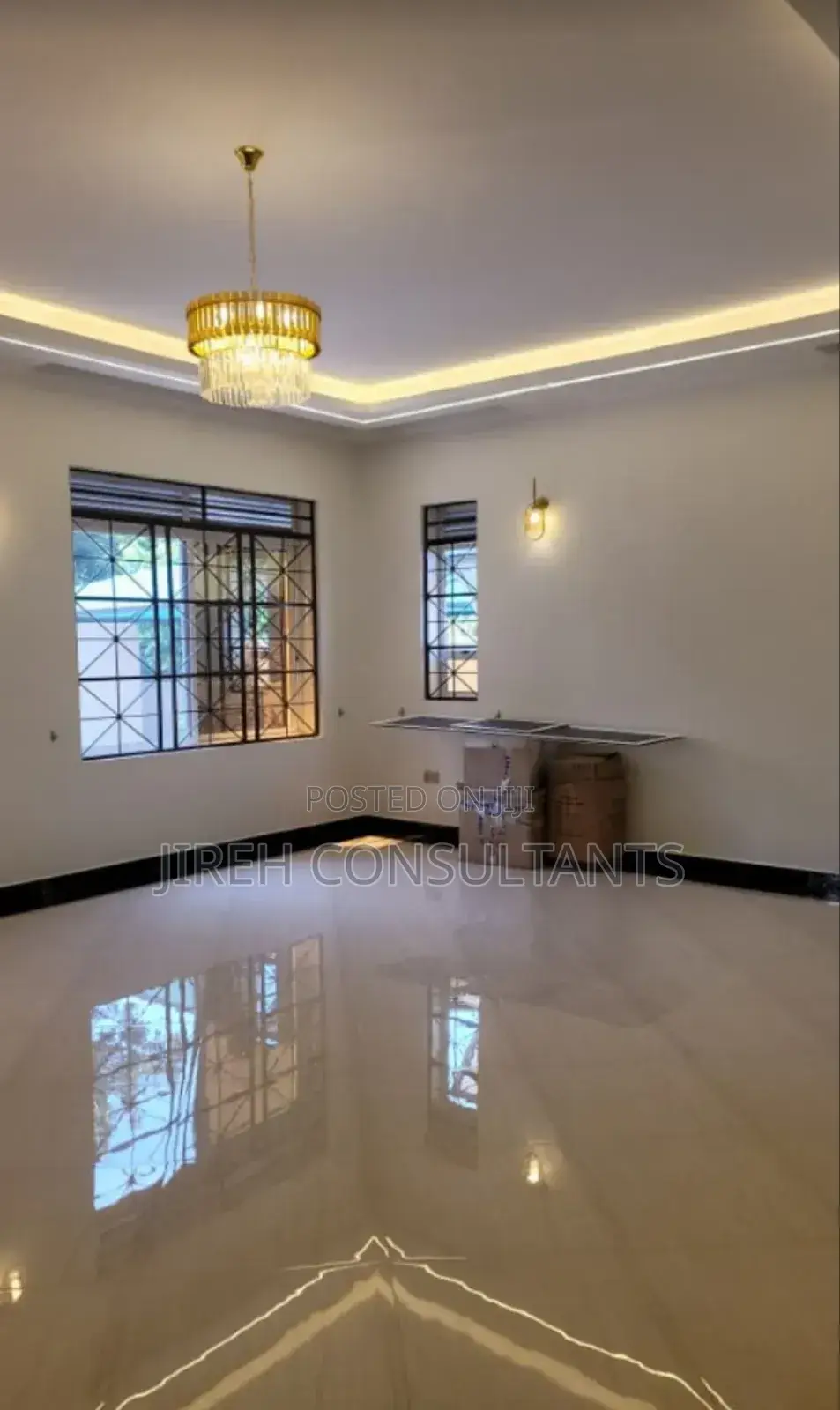 6bdrm House in Emerald Estate, Central Division for sale