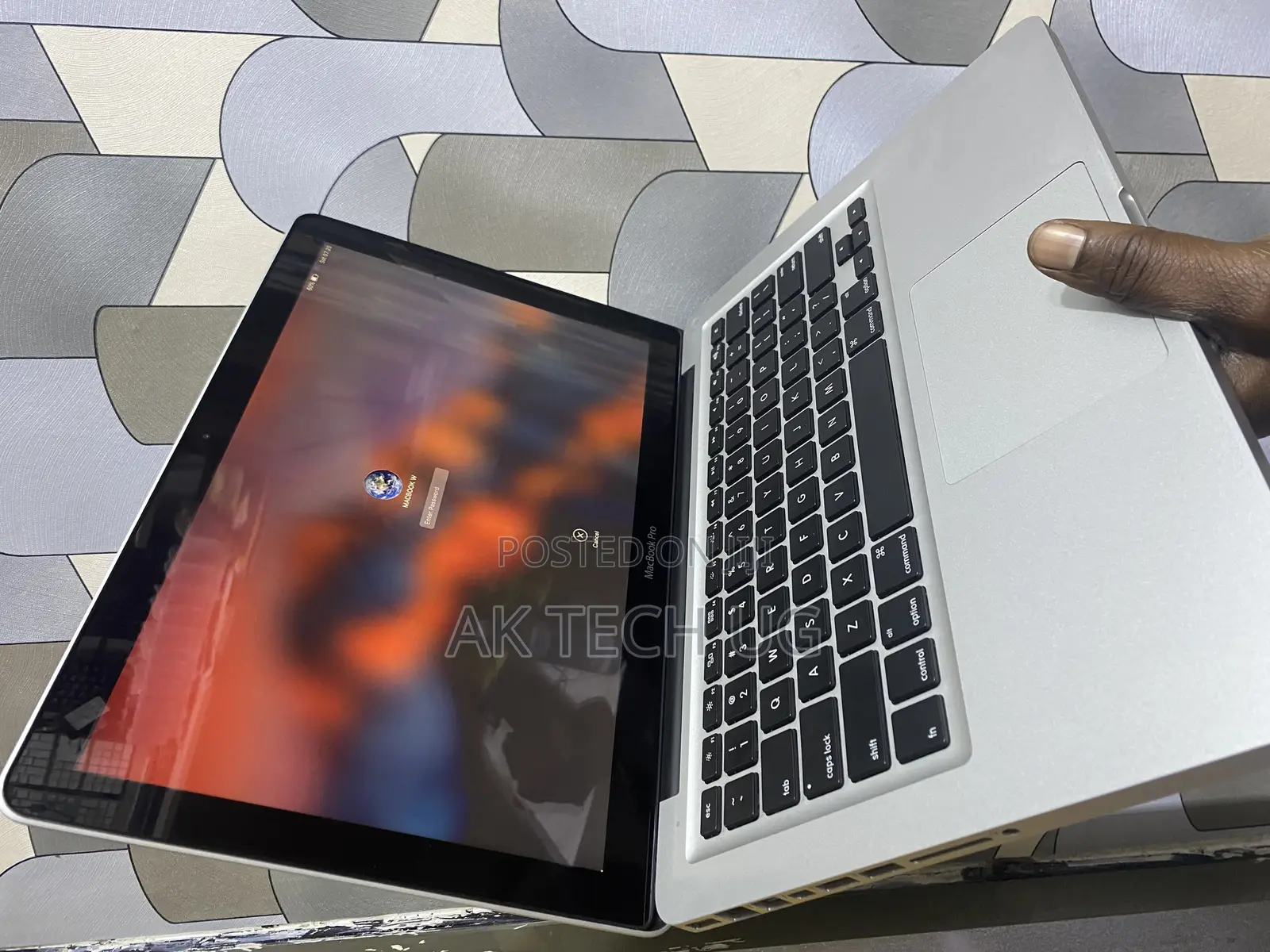 Laptop Apple MacBook 2012 8GB Intel Core I5 HDD 500GB
