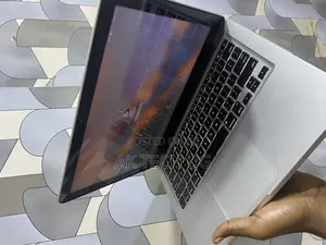 Laptop Apple MacBook 2012 8GB Intel Core I5 HDD 500GB