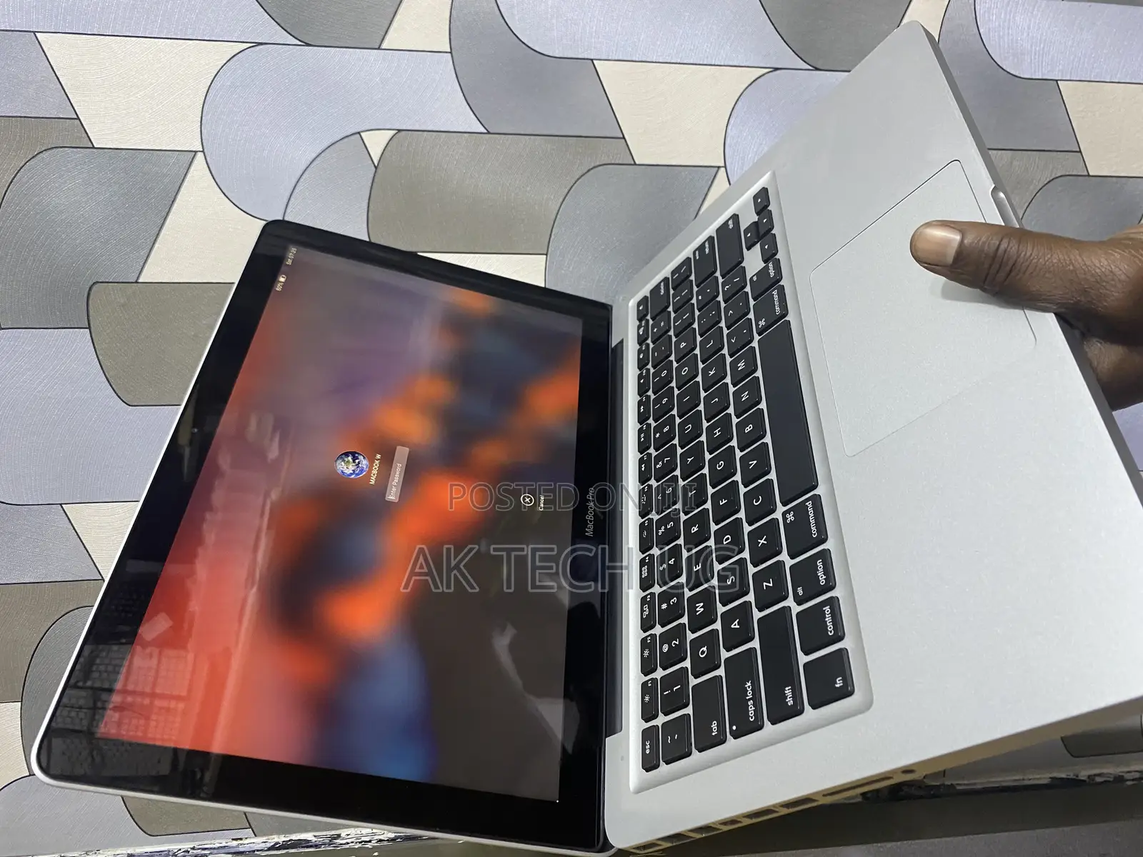 Laptop Apple MacBook 2012 8GB Intel Core I5 HDD 500GB