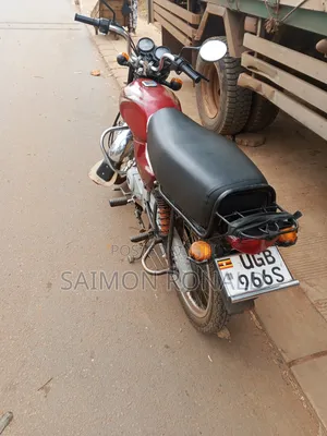 Bajaj Boxer 100 2025 Red