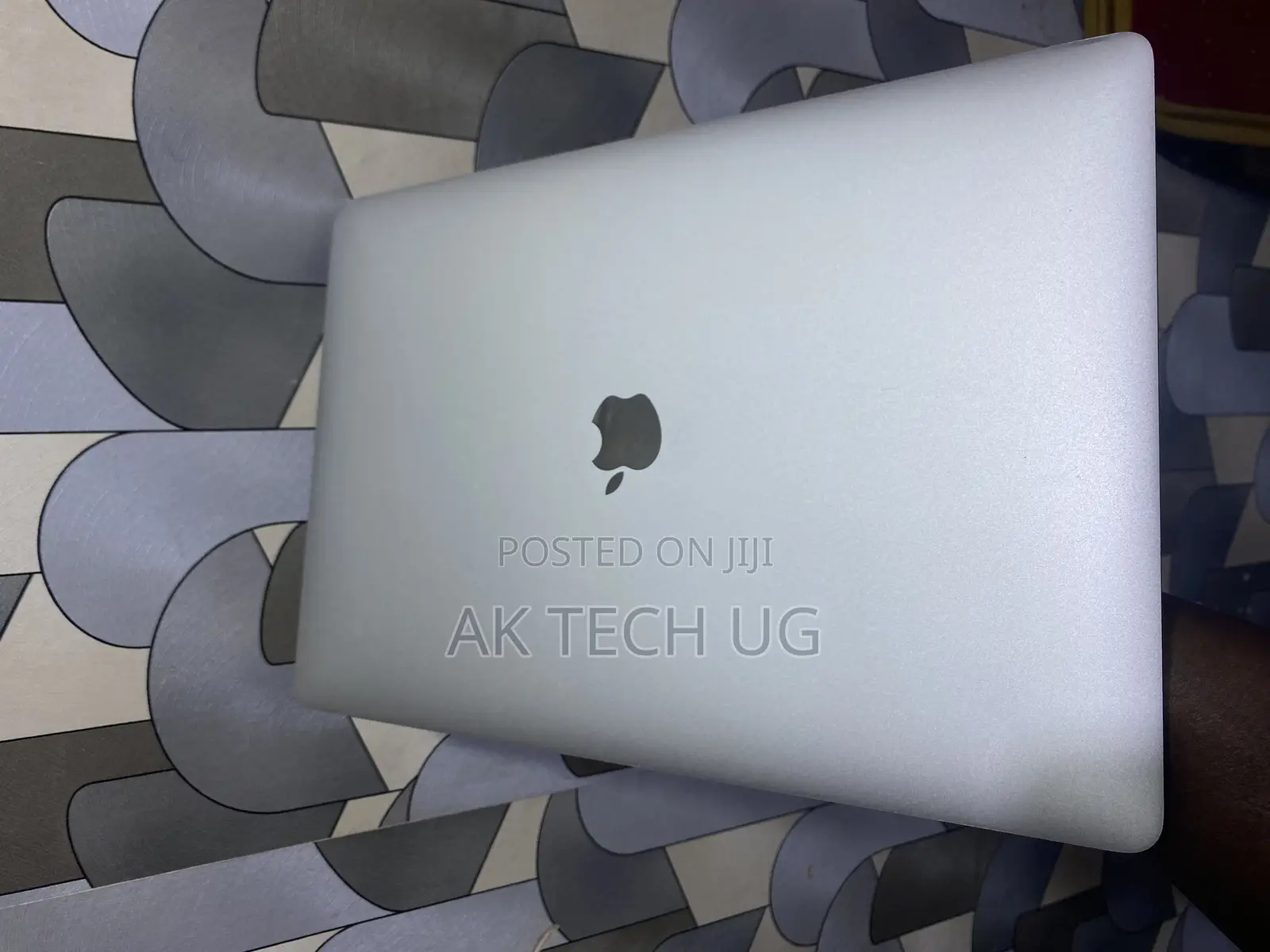 Laptop Apple MacBook Pro 2017 16GB Intel Core I7 SSD 256GB