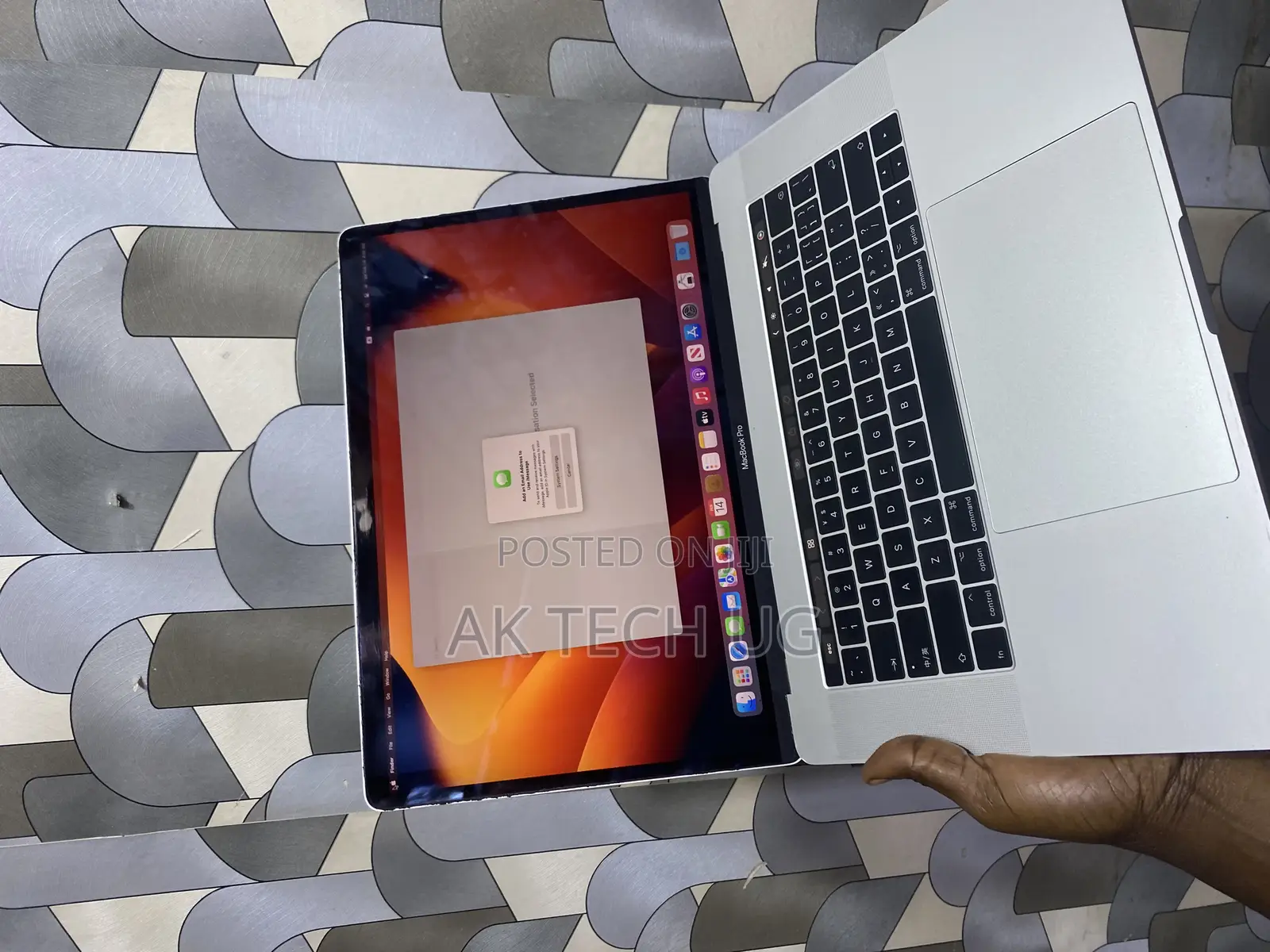 Laptop Apple MacBook Pro 2017 16GB Intel Core I7 SSD 256GB