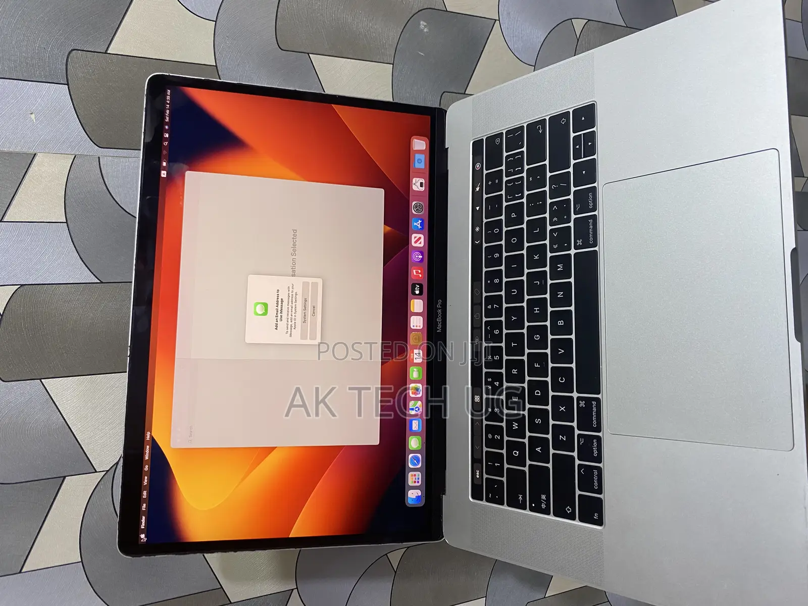 Laptop Apple MacBook Pro 2017 16GB Intel Core I7 SSD 256GB