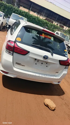 Toyota Corolla Fielder 1.5 Petrol FWD 2015 White