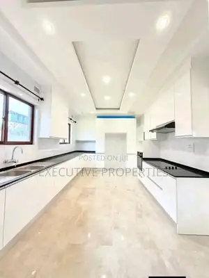 3bdrm Villa in Muyenga, Central Division for rent