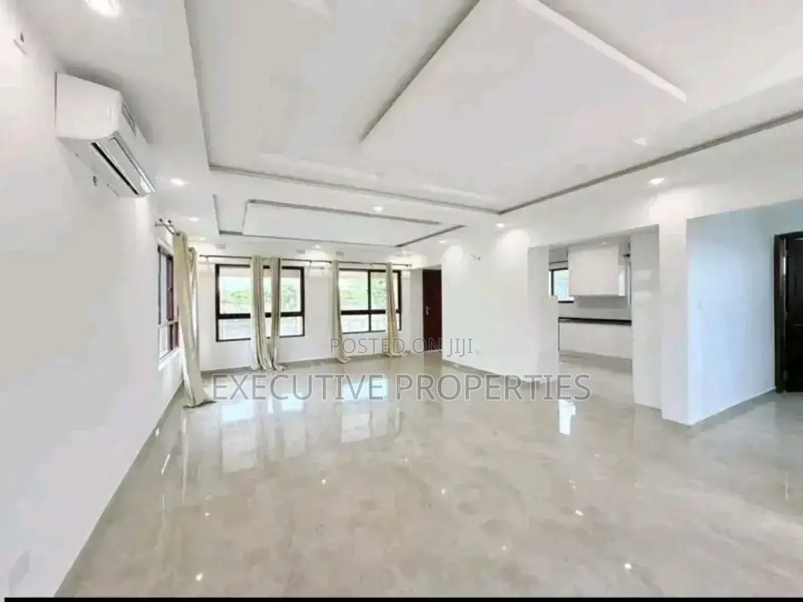 3bdrm Villa in Muyenga, Central Division for rent