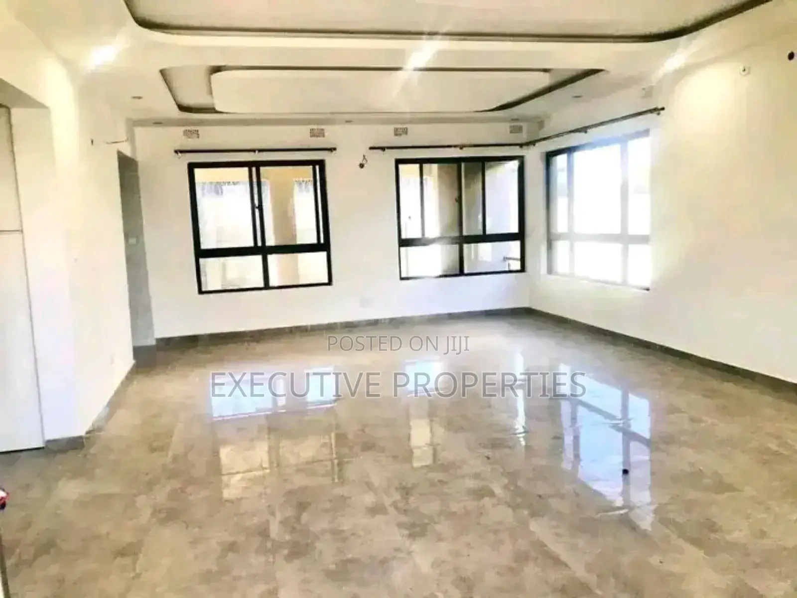 3bdrm Villa in Muyenga, Central Division for rent