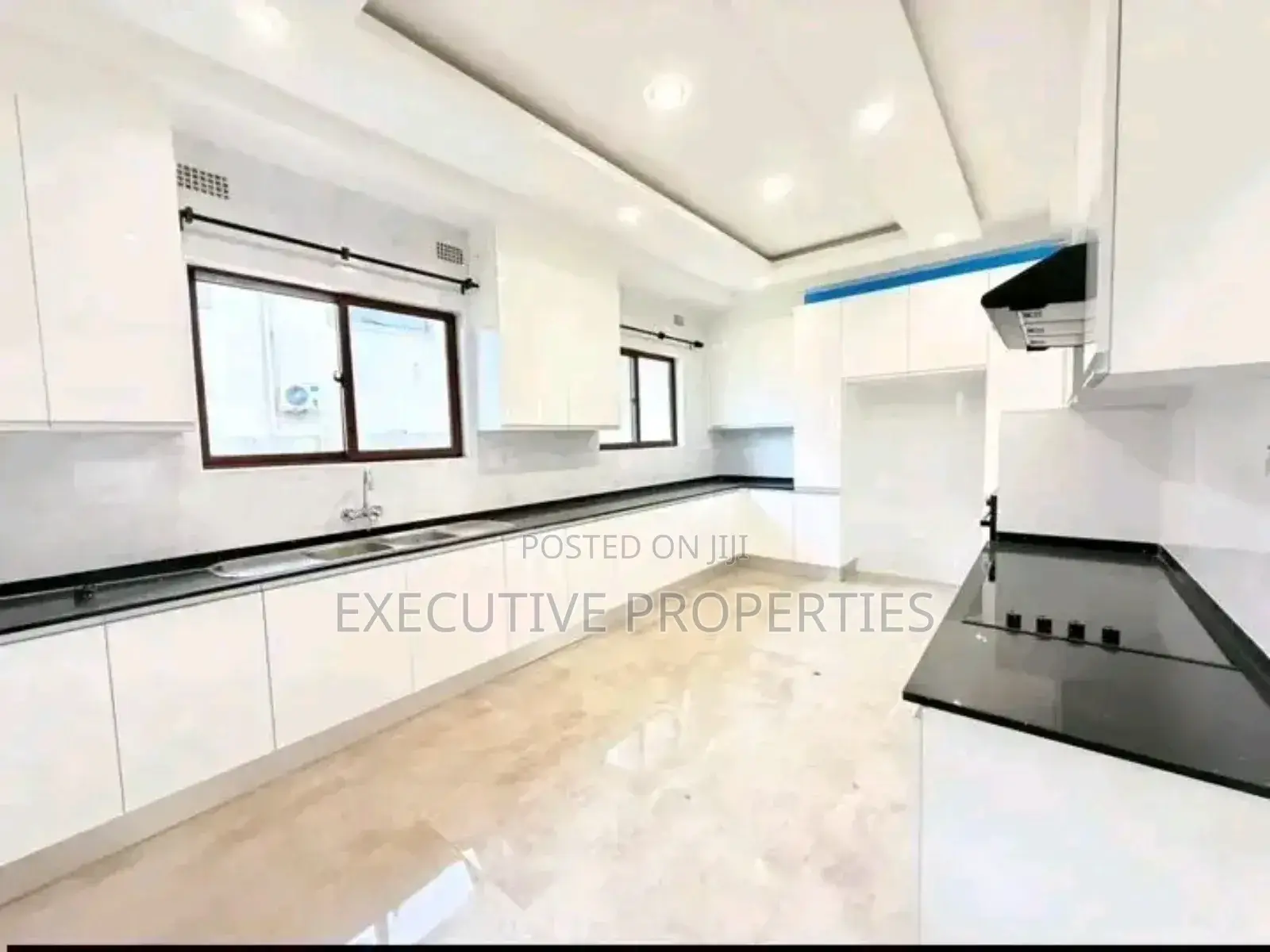3bdrm Villa in Muyenga, Central Division for rent
