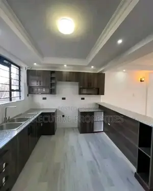 5bdrm Duplex in Kyanja, Central Division for sale